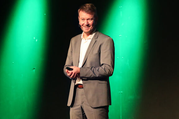 INDUSTRIE 5.0 – WIE KI DIE INDUSTRIE REVOLUTIONIERT INDUSTRIE 5.0 – WIE KI DIE INDUSTRIE REVOLUTIONIERT