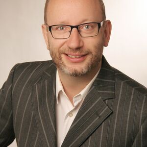 (R)Evolution: Eine humorvolle Reise durch die Geschichte der Innovationen (R)Evolution: Eine humorvolle Reise durch die Geschichte der Innovationen